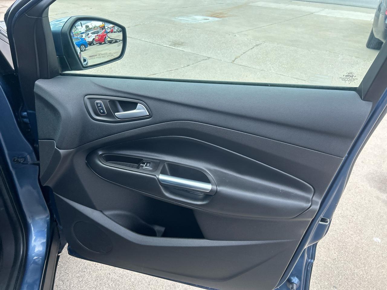 Ford Escape Titanium 4WD 2018