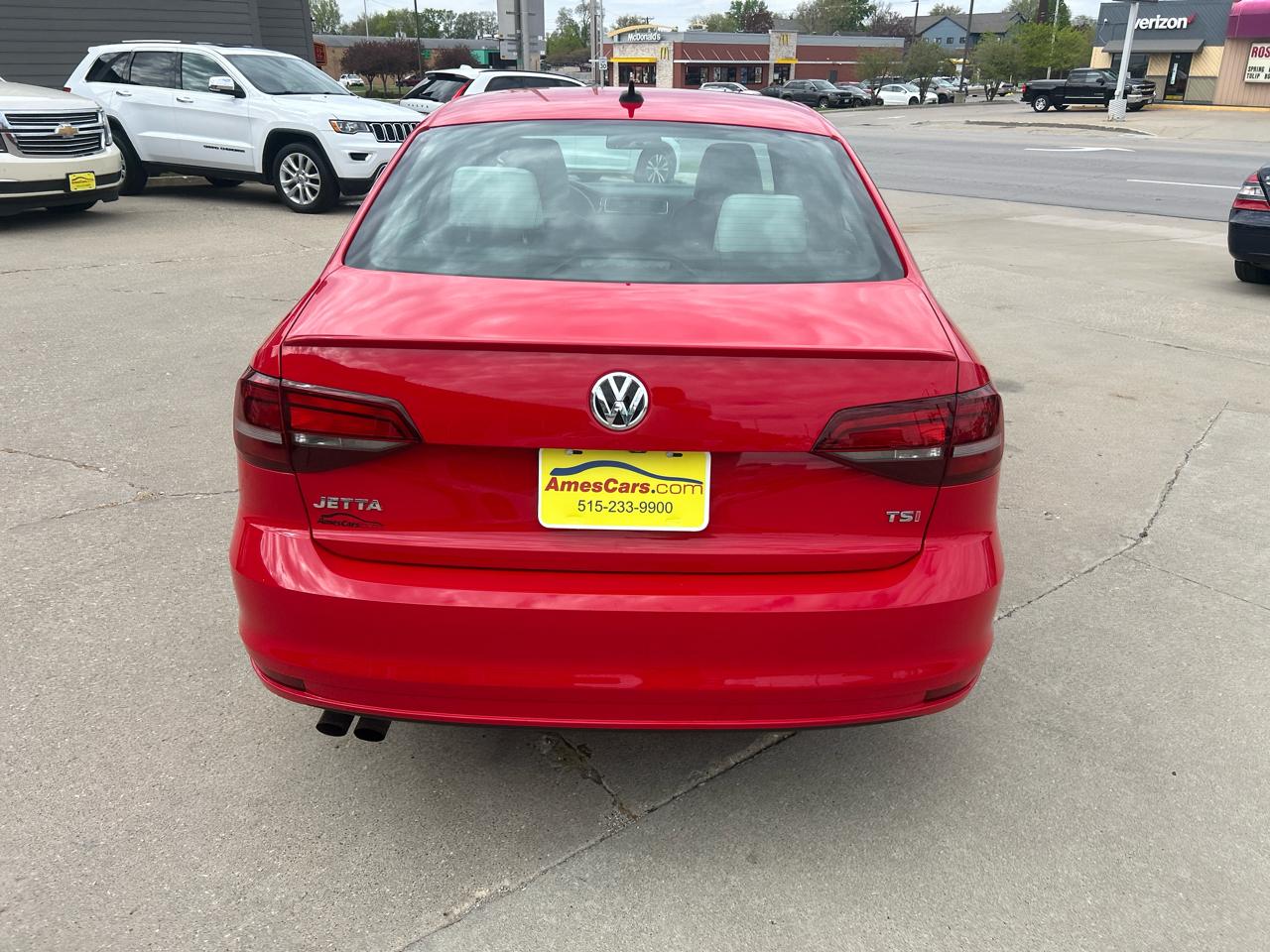 Volkswagen Jetta Sedan 4dr Auto 1.8T Sport PZEV 2016