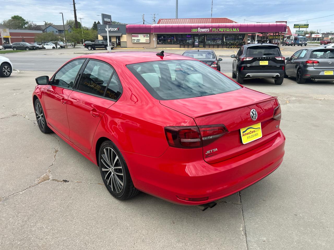 Volkswagen Jetta Sedan 4dr Auto 1.8T Sport PZEV 2016