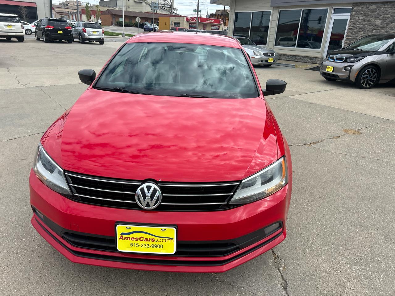 Volkswagen Jetta Sedan 4dr Auto 1.8T Sport PZEV 2016