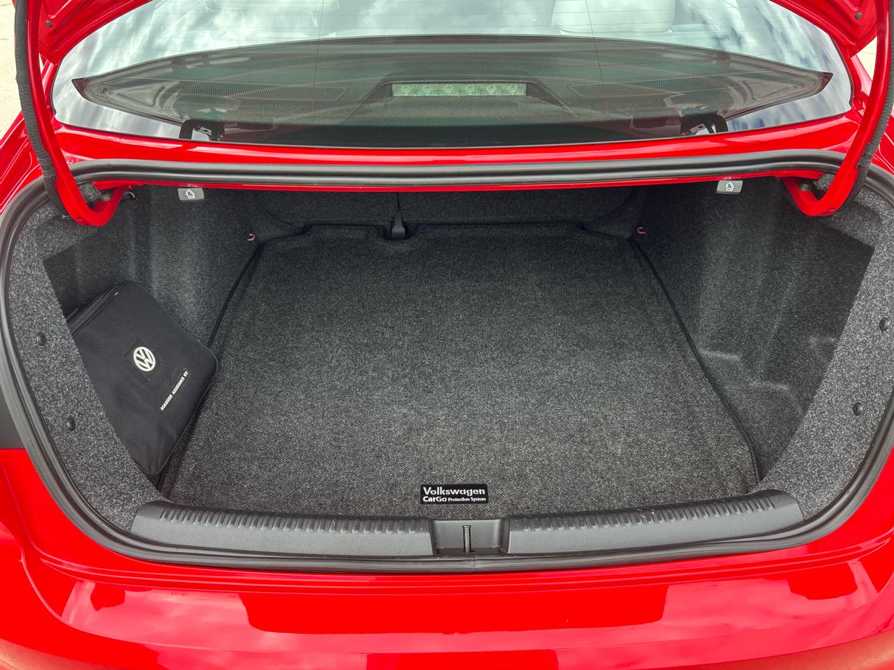 Volkswagen Jetta Sedan 4dr Auto 1.8T Sport PZEV 2016