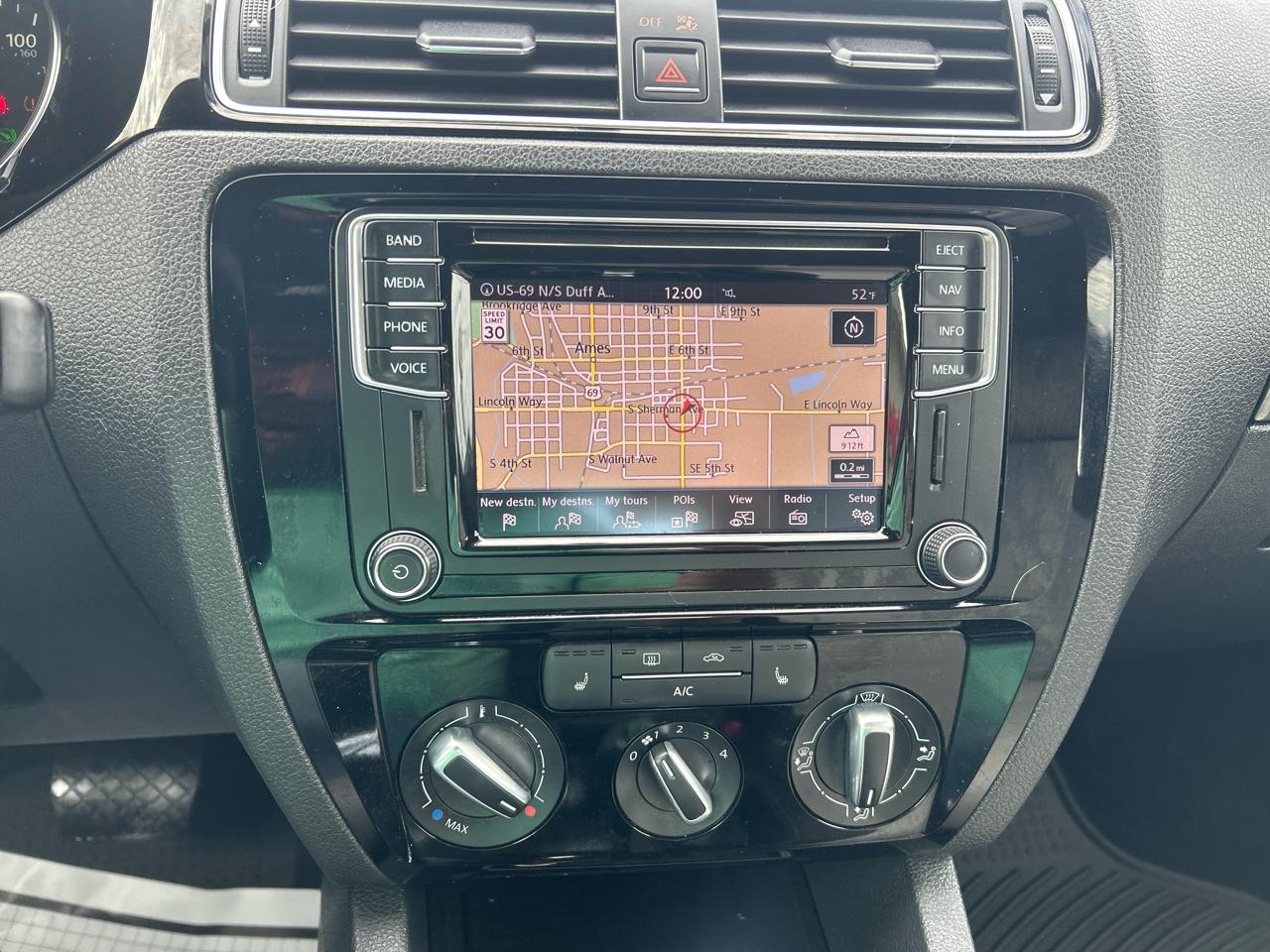 Volkswagen Jetta Sedan 4dr Auto 1.8T Sport PZEV 2016