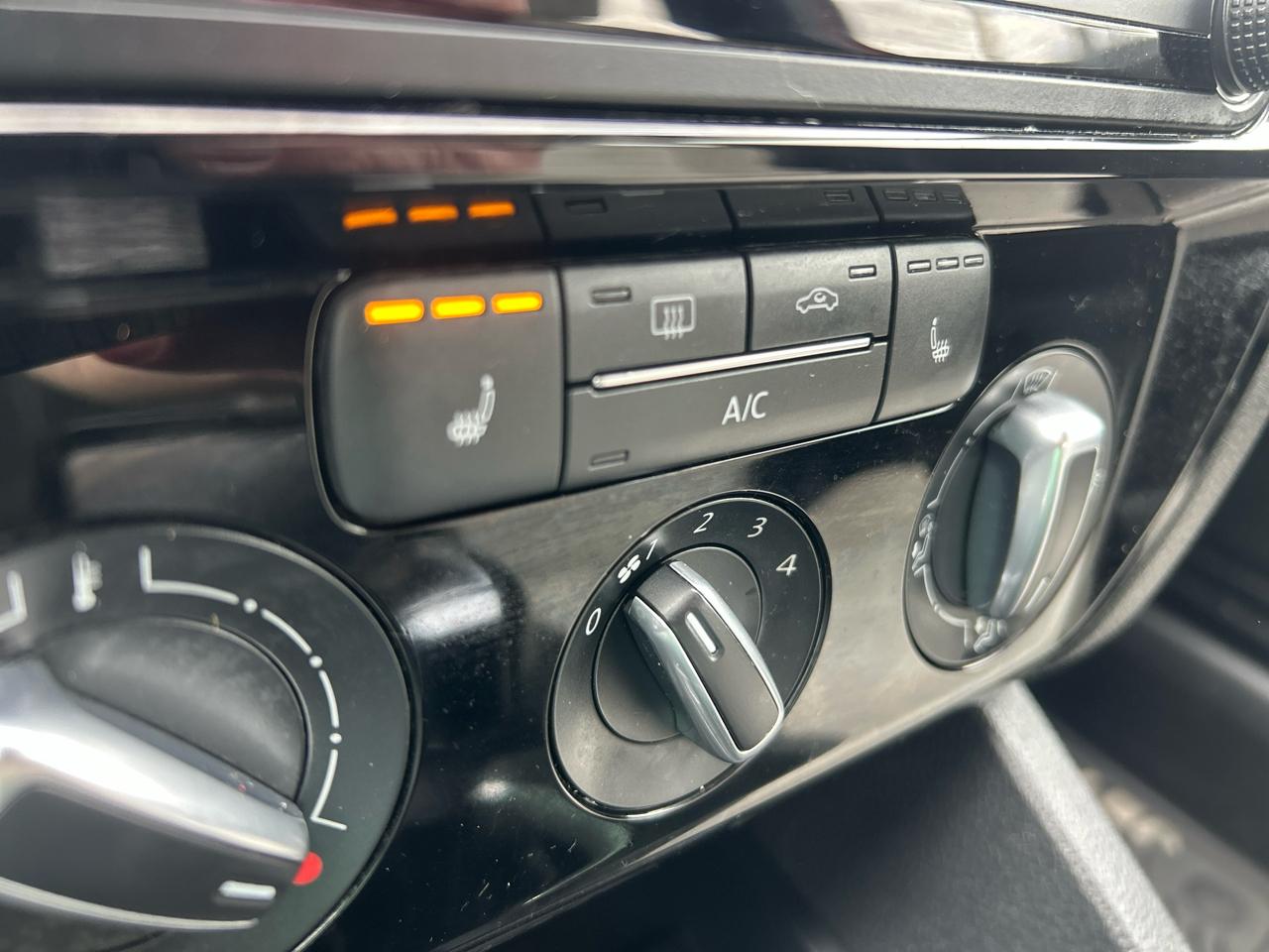 Volkswagen Jetta Sedan 4dr Auto 1.8T Sport PZEV 2016