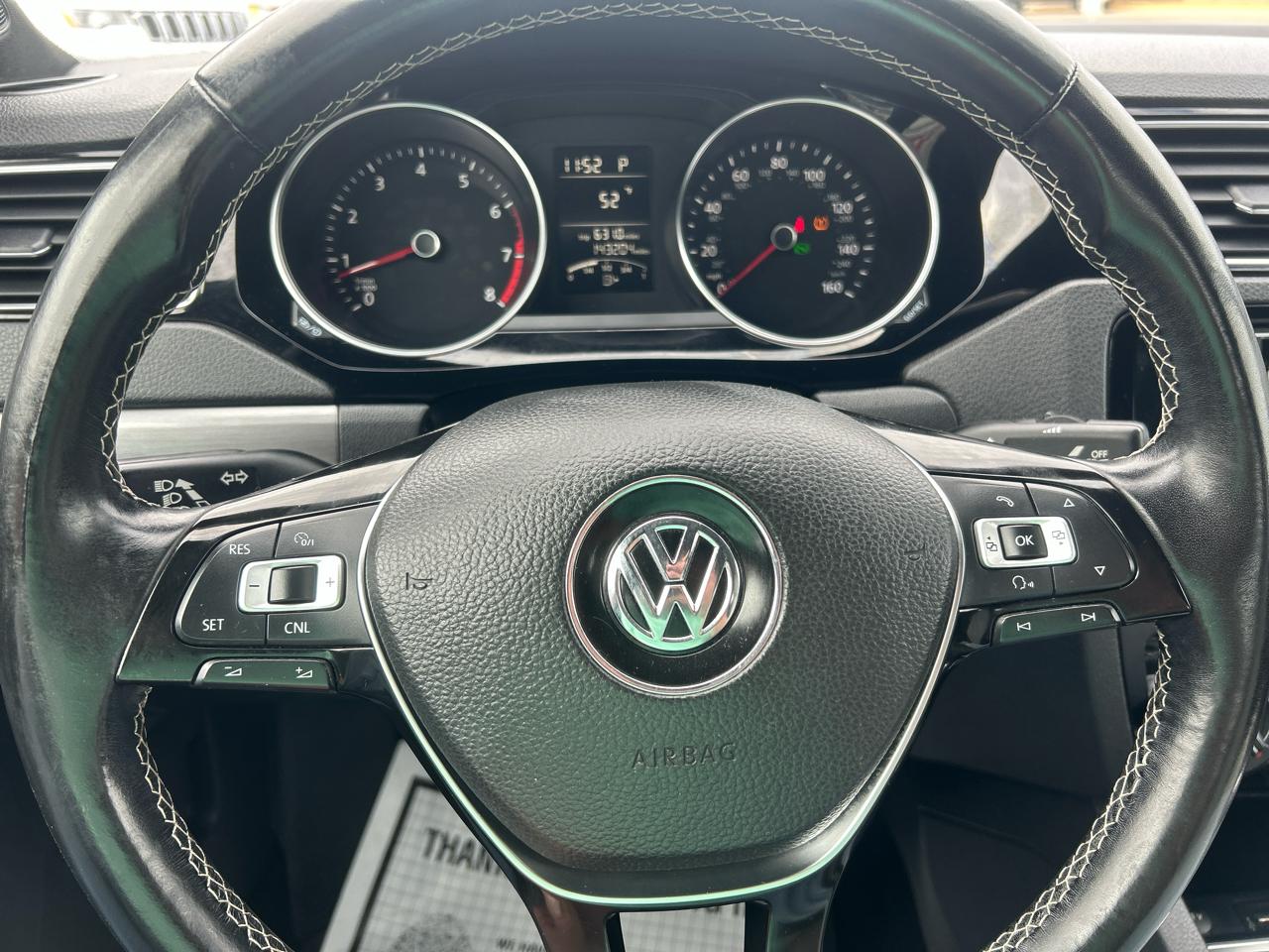 Volkswagen Jetta Sedan 4dr Auto 1.8T Sport PZEV 2016