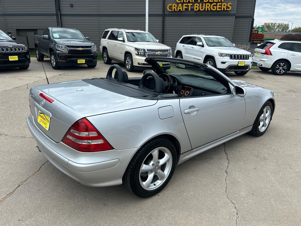 Mercedes-Benz SLK-Class 2dr Roadster 3.2L 2003
