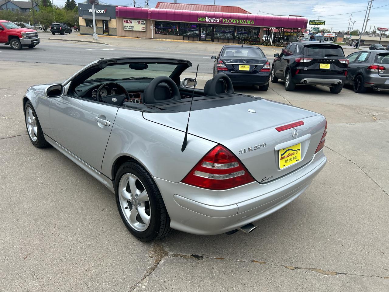 Mercedes-Benz SLK-Class 2dr Roadster 3.2L 2003
