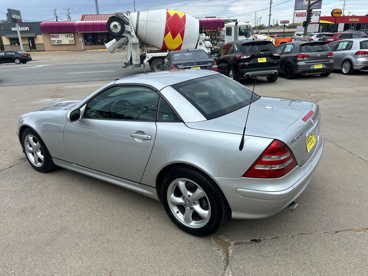 Mercedes-Benz SLK-Class 2dr Roadster 3.2L 2003