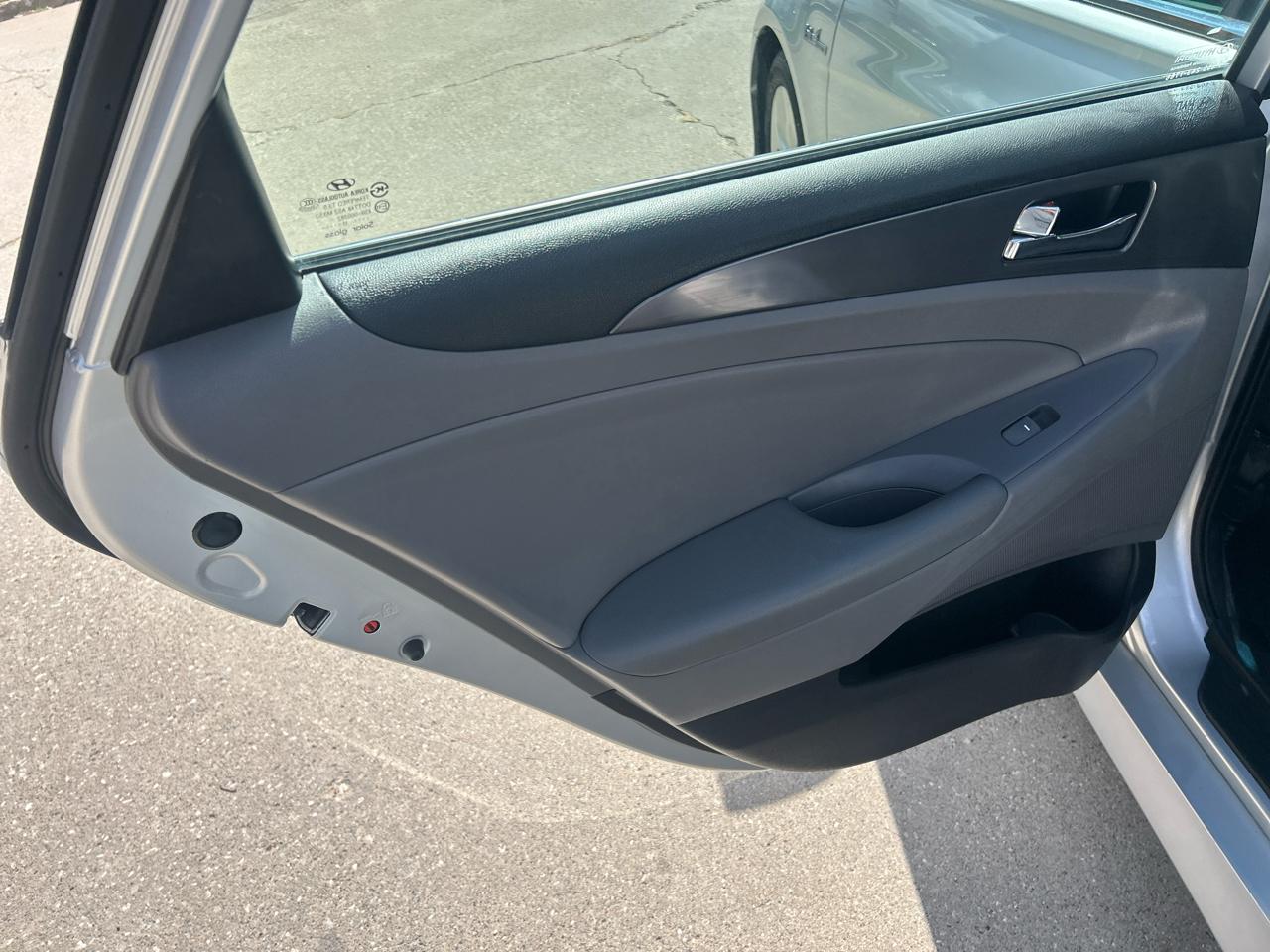 Hyundai Sonata Hybrid 4dr Sdn 2013