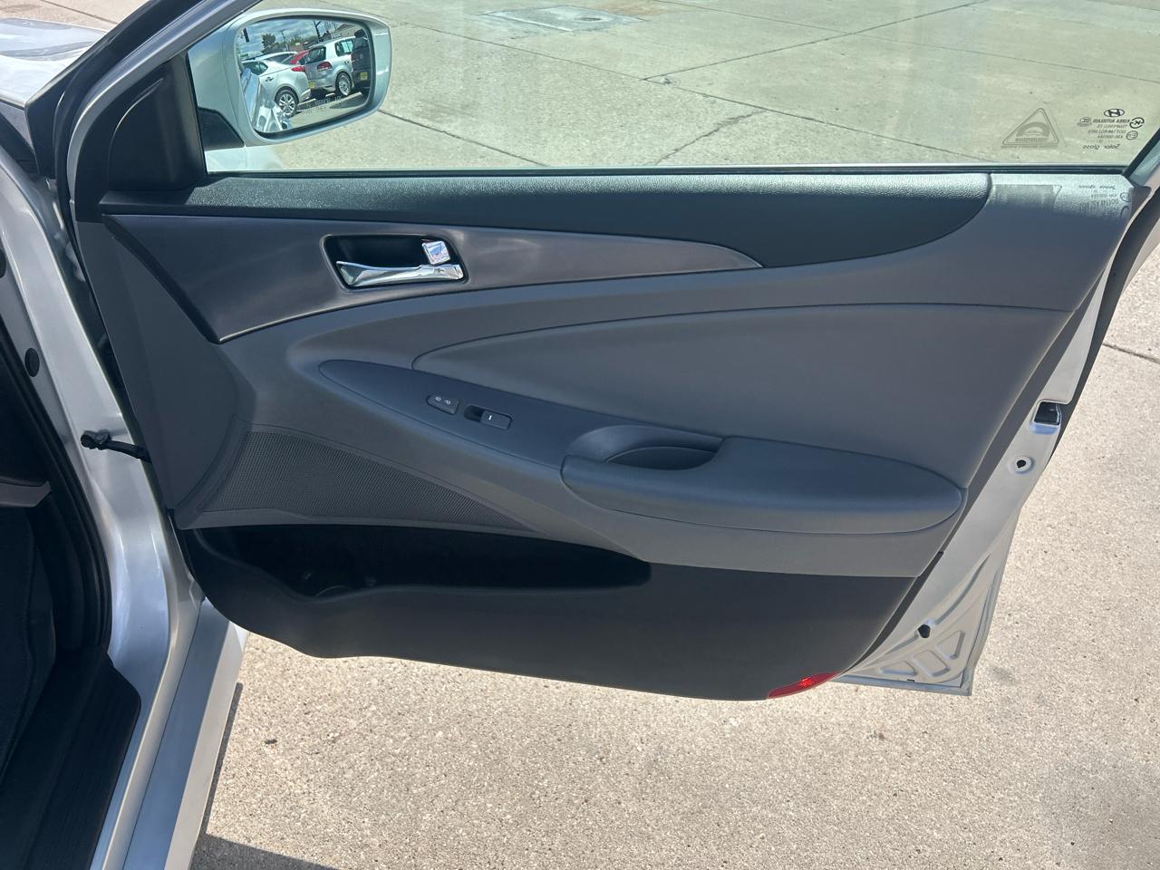 Hyundai Sonata Hybrid 4dr Sdn 2013