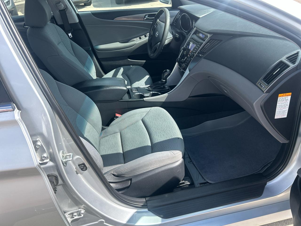 Hyundai Sonata Hybrid 4dr Sdn 2013