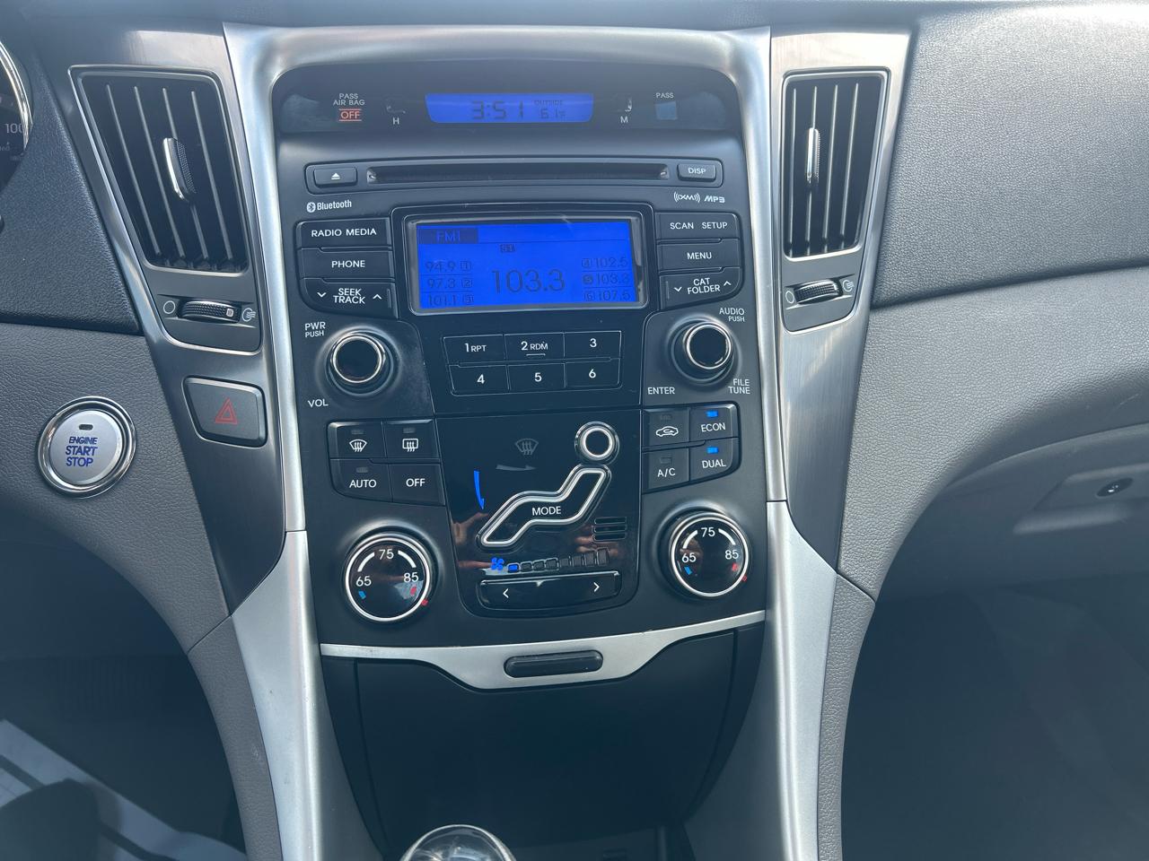 Hyundai Sonata Hybrid 4dr Sdn 2013