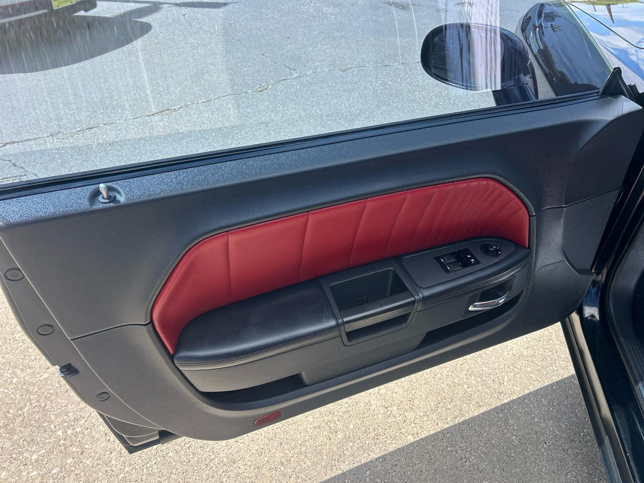 Dodge Challenger 2dr Cpe Shaker Pkg 2014