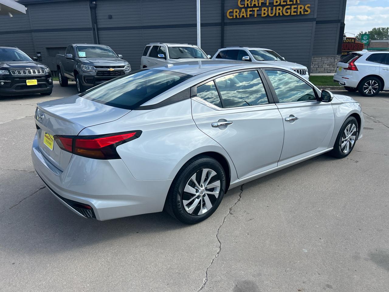Nissan Altima 2.5 S Sedan 2019