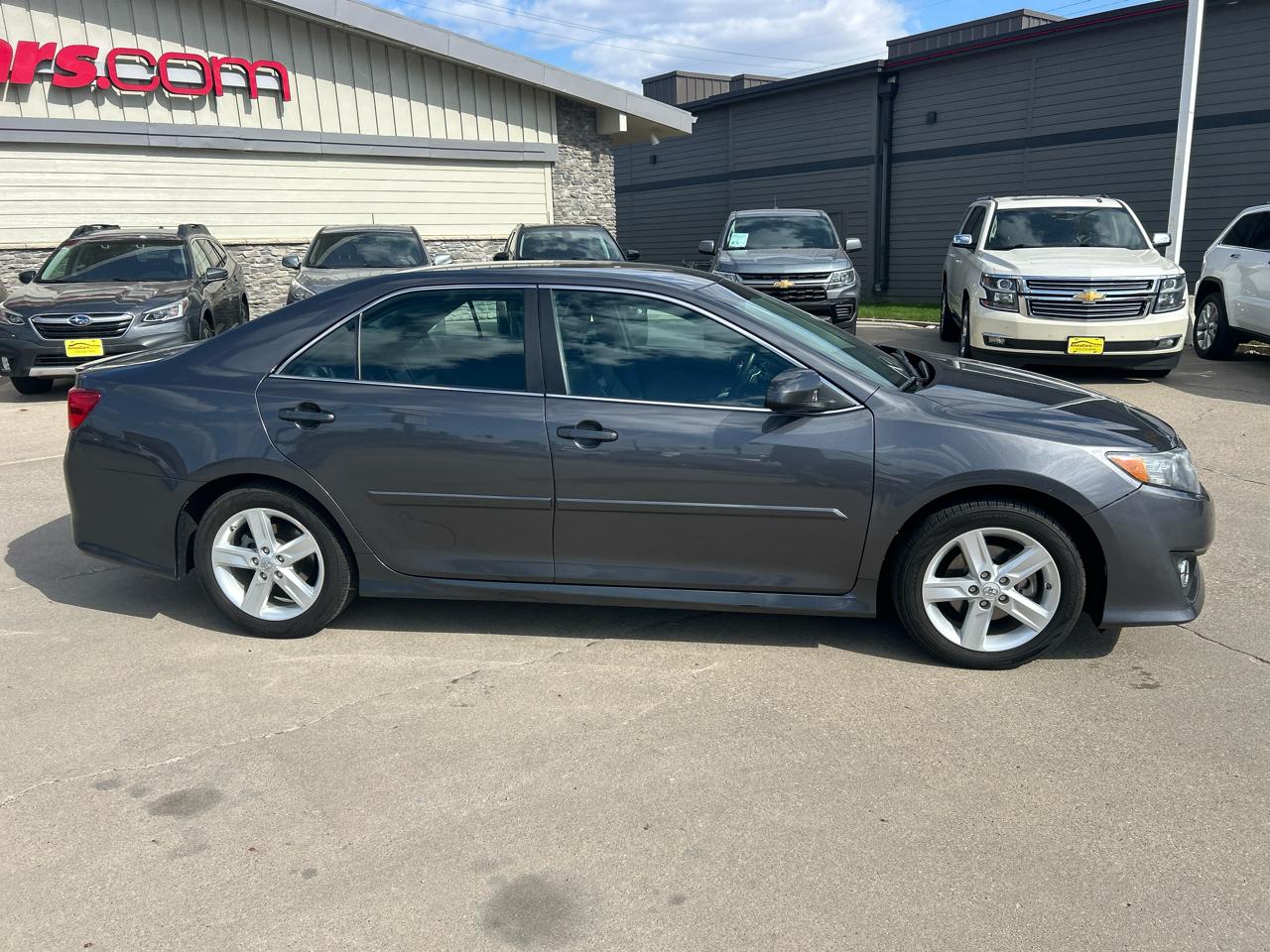 Toyota Camry 4dr Sdn I4 Auto XLE (Natl) 2013