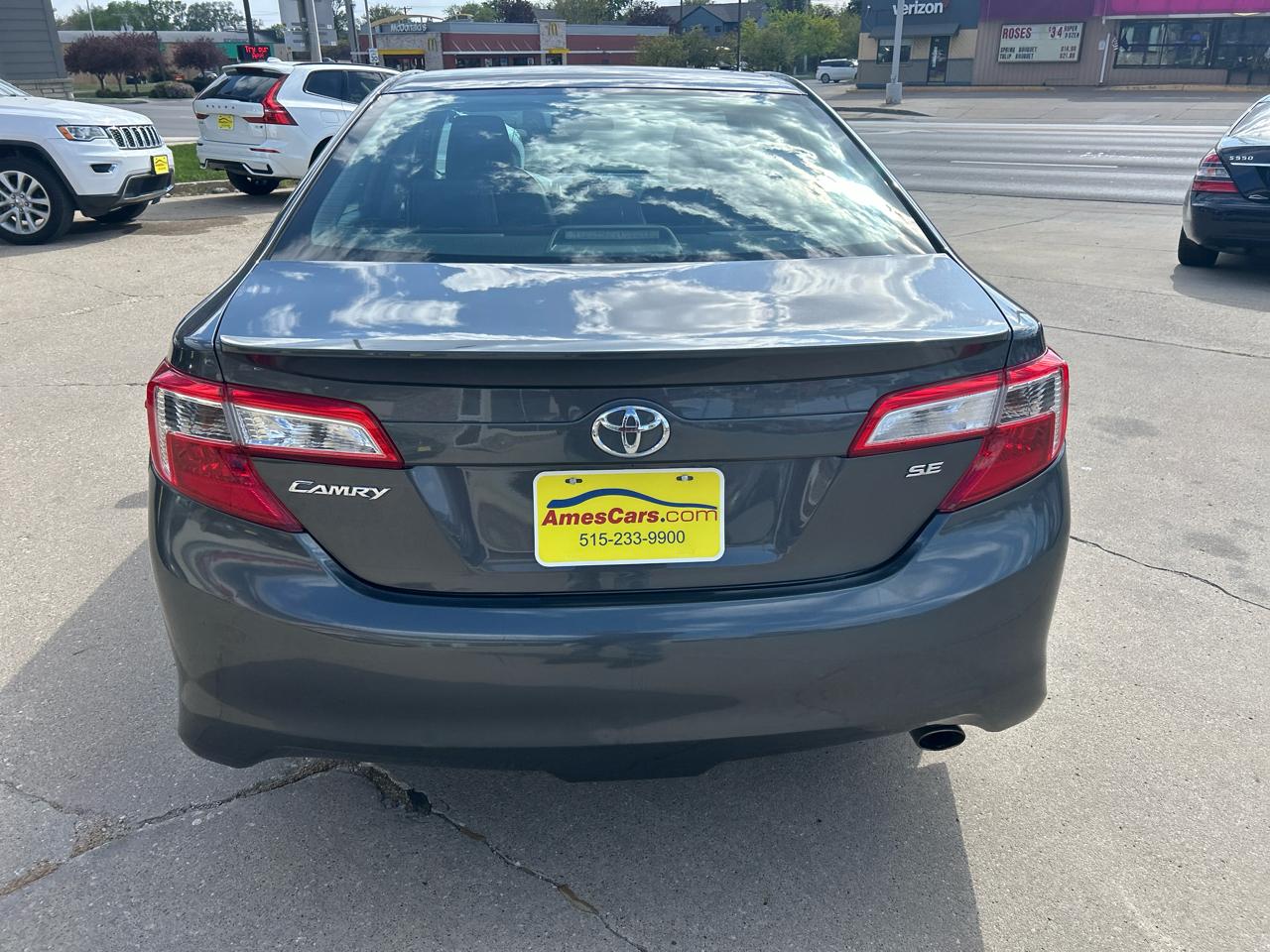 Toyota Camry 4dr Sdn I4 Auto XLE (Natl) 2013