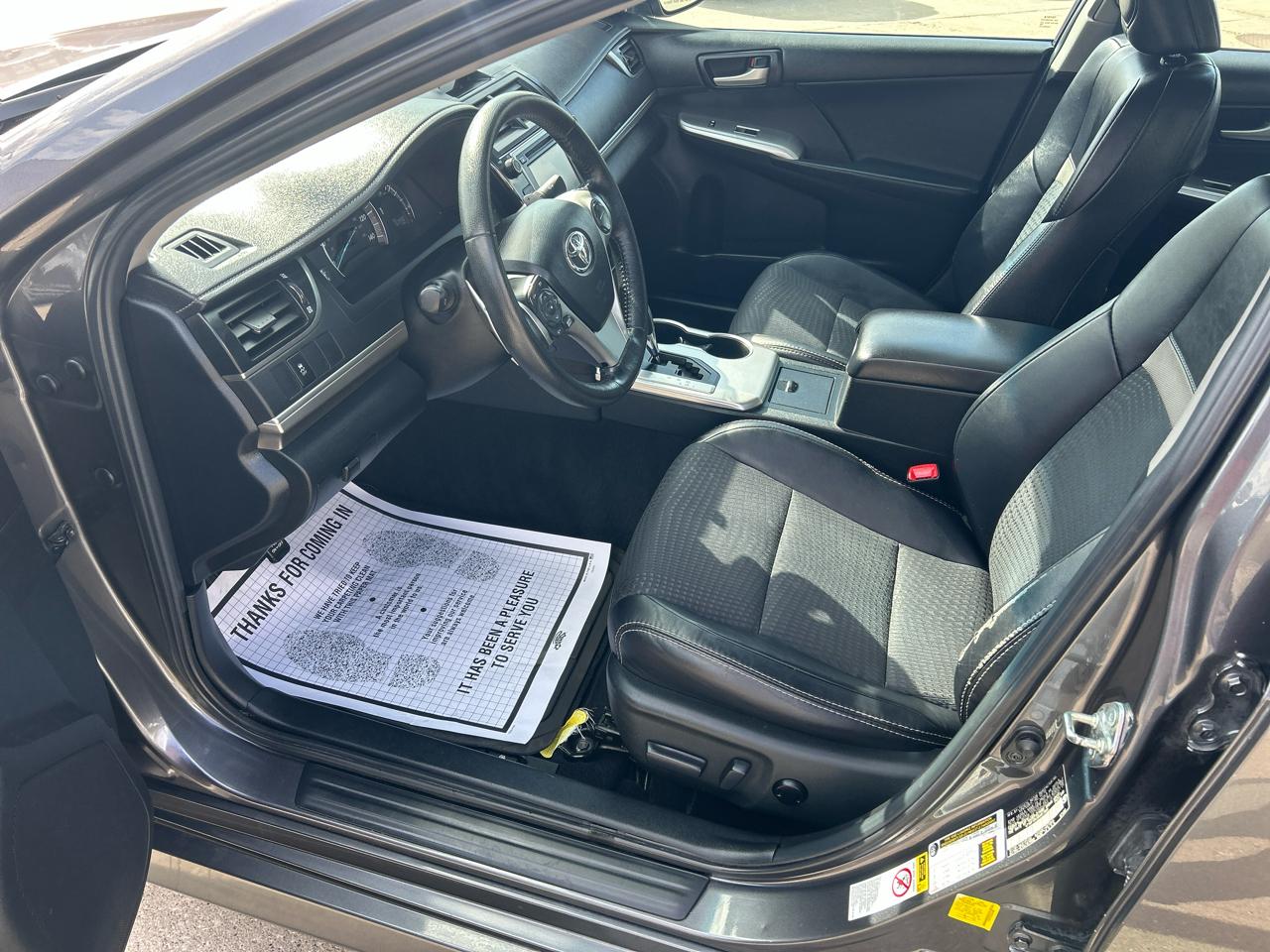 Toyota Camry 4dr Sdn I4 Auto XLE (Natl) 2013