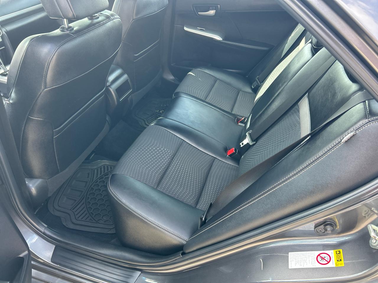 Toyota Camry 4dr Sdn I4 Auto XLE (Natl) 2013
