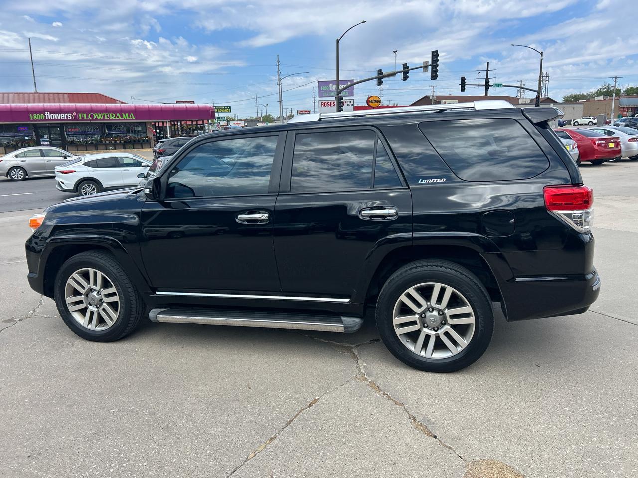Toyota 4Runner 4WD 4dr V6 Limited (Natl) 2010