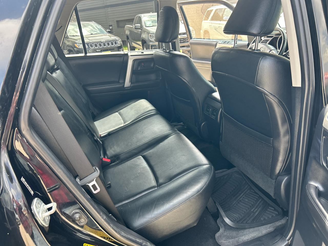 Toyota 4Runner 4WD 4dr V6 Limited (Natl) 2010