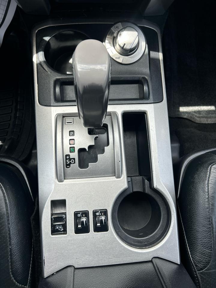 Toyota 4Runner 4WD 4dr V6 Limited (Natl) 2010
