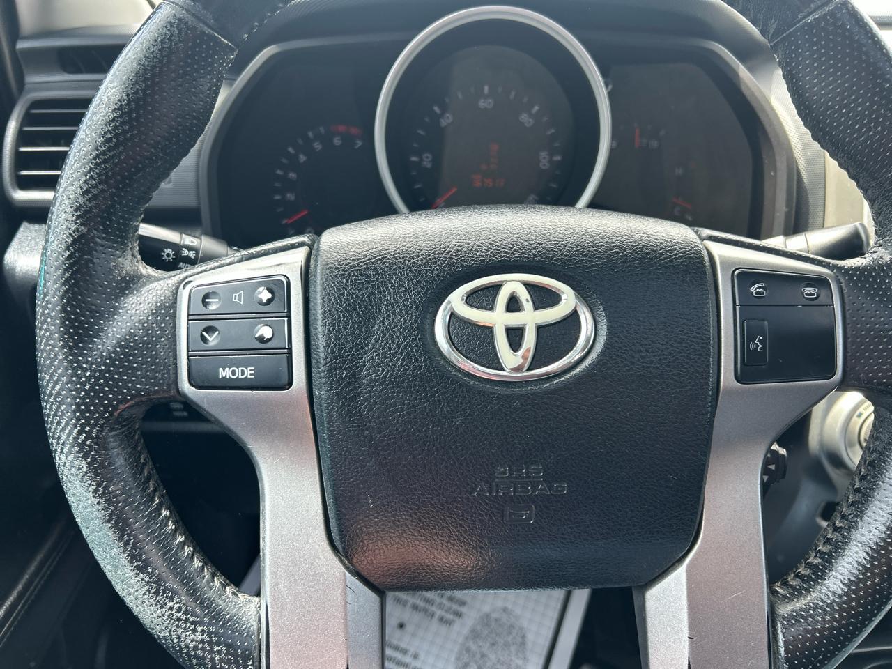 Toyota 4Runner 4WD 4dr V6 Limited (Natl) 2010