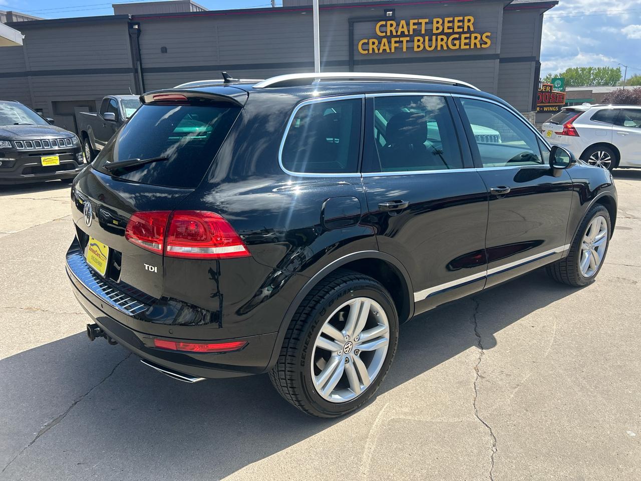 Volkswagen Touareg 4dr TDI Sport w/Nav 2012