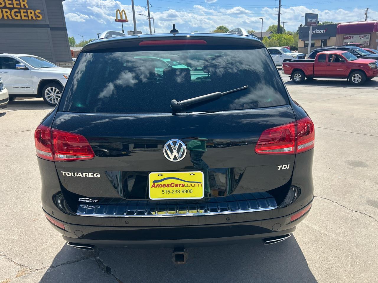 Volkswagen Touareg 4dr TDI Sport w/Nav 2012