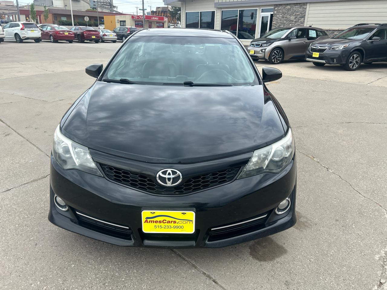 Toyota Camry 4dr Sdn I4 Auto XLE (Natl) 2013