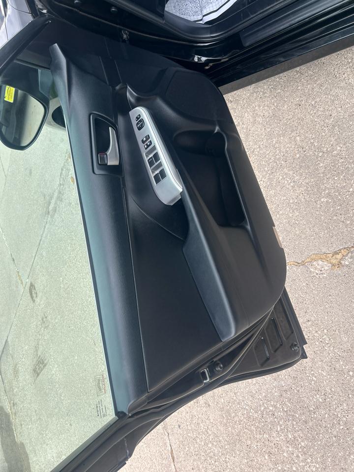 Toyota Camry 4dr Sdn I4 Auto XLE (Natl) 2013