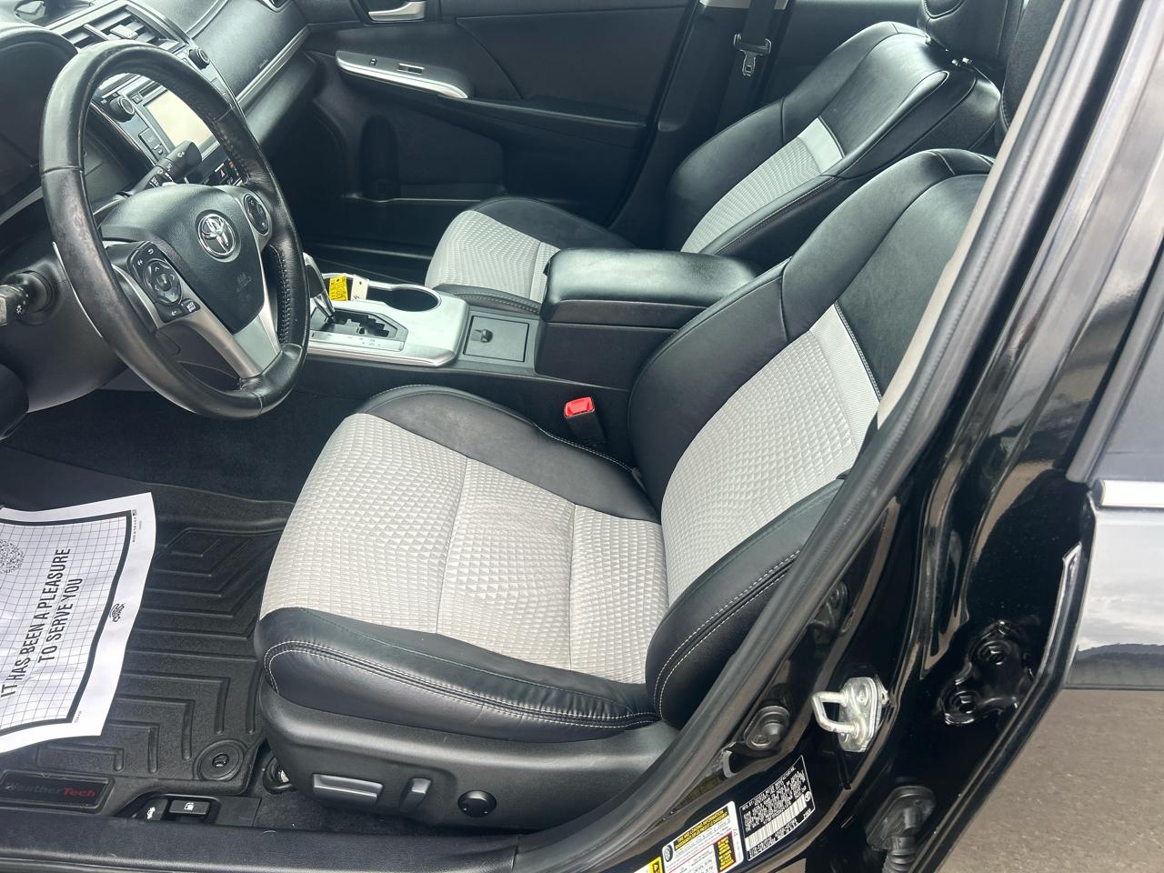 Toyota Camry 4dr Sdn I4 Auto XLE (Natl) 2013