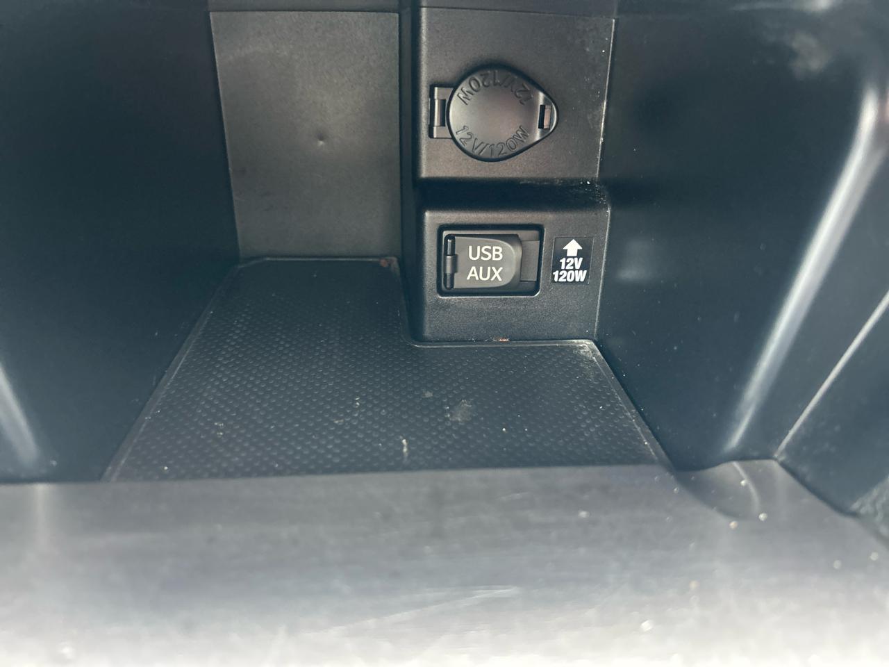 Toyota Camry 4dr Sdn I4 Auto XLE (Natl) 2013