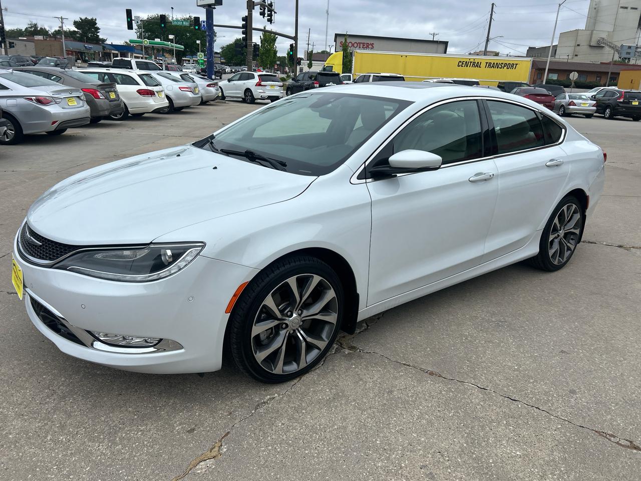 Chrysler 200 4dr Sdn C AWD 2015