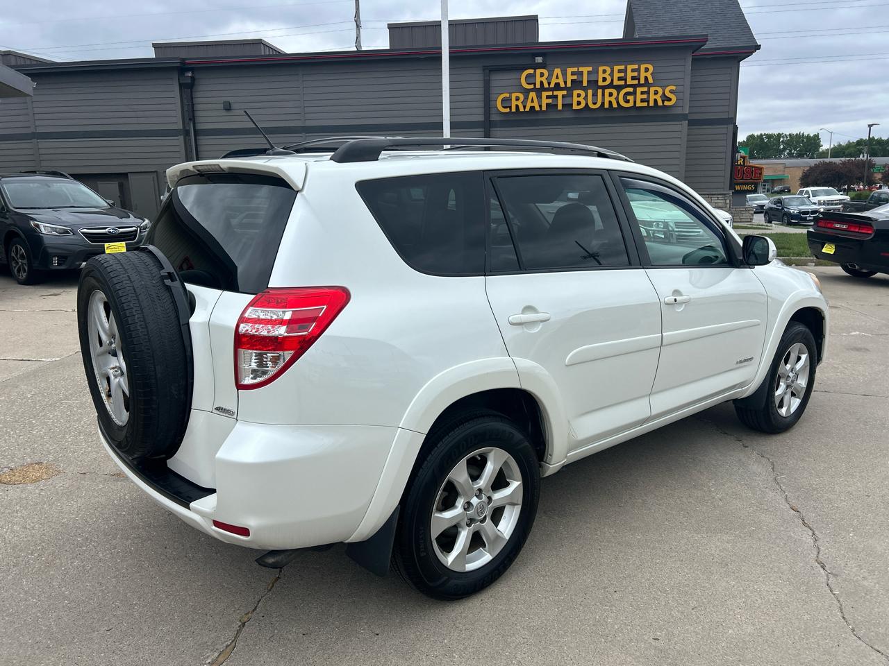 Toyota RAV4 4WD 4dr 4-cyl 4-Spd AT Ltd (Natl) 2010