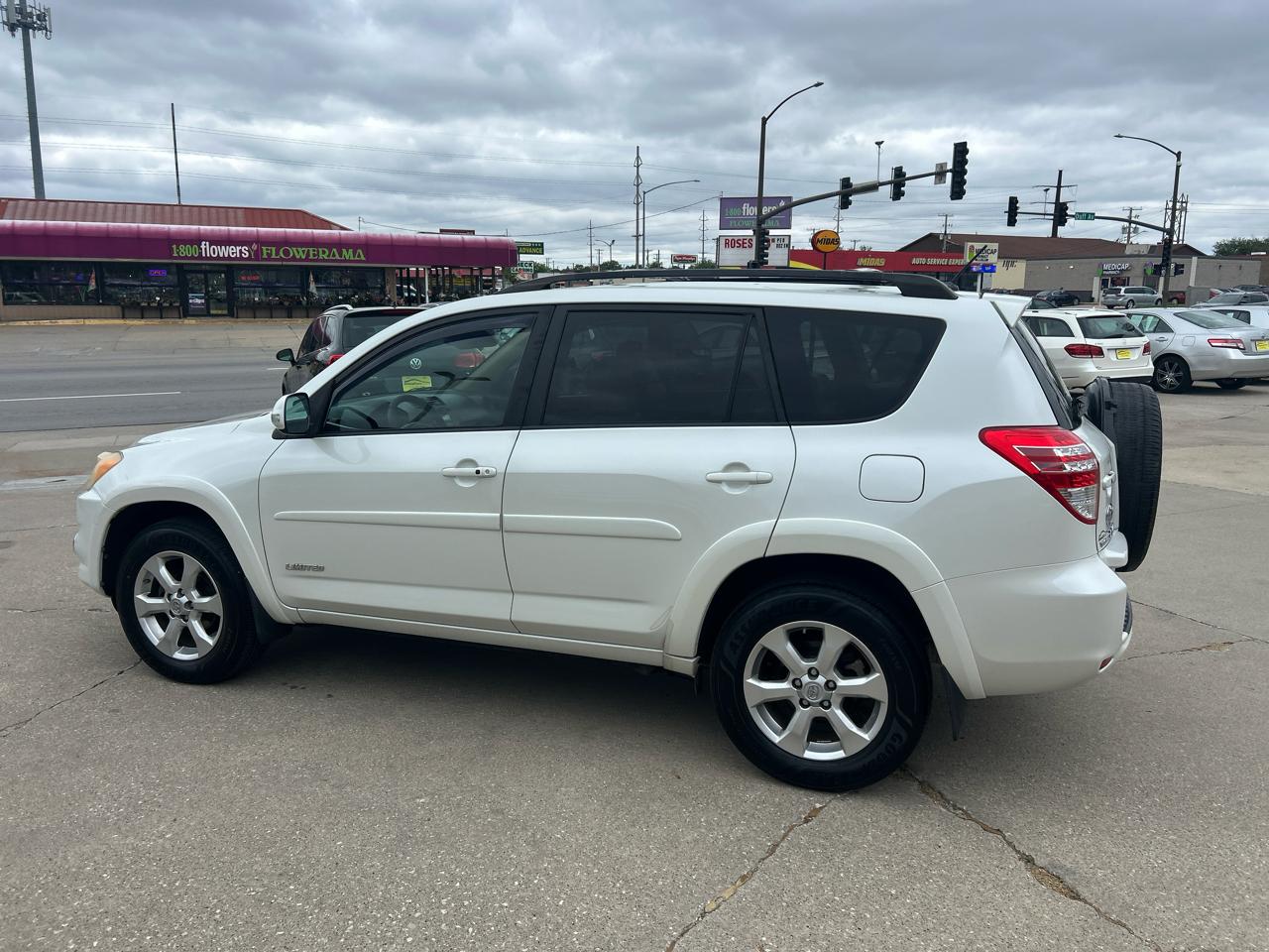 Toyota RAV4 4WD 4dr 4-cyl 4-Spd AT Ltd (Natl) 2010