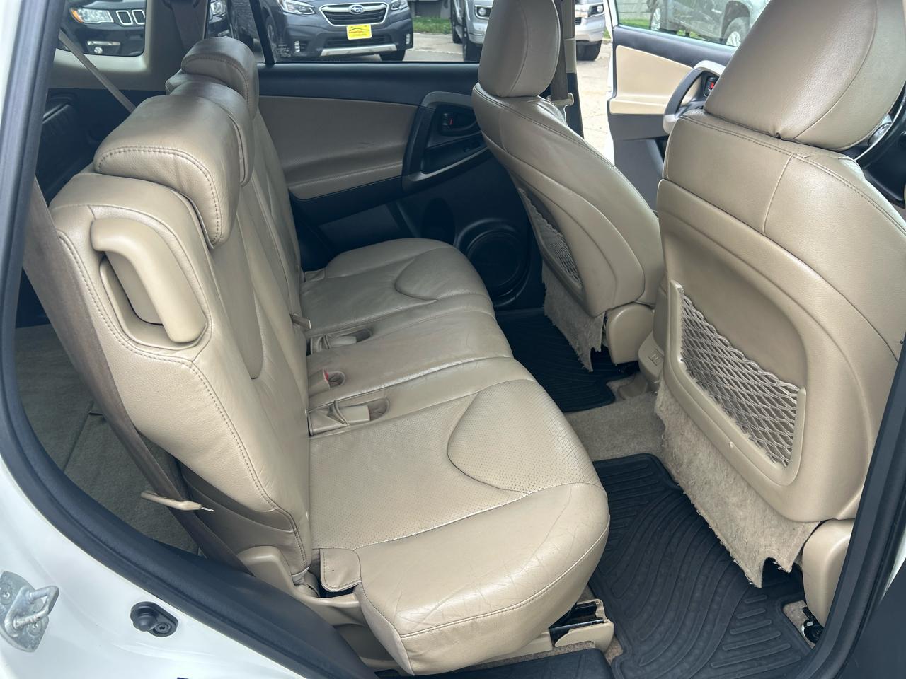 Toyota RAV4 4WD 4dr 4-cyl 4-Spd AT Ltd (Natl) 2010