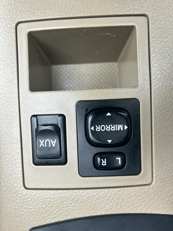 Toyota RAV4 4WD 4dr 4-cyl 4-Spd AT Ltd (Natl) 2010
