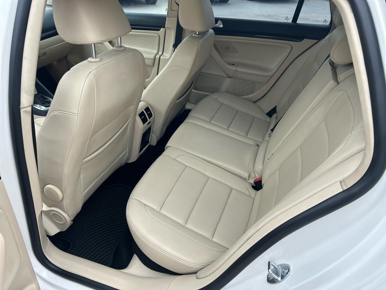 Volkswagen Jetta SportWagen 4dr DSG TDI 2014