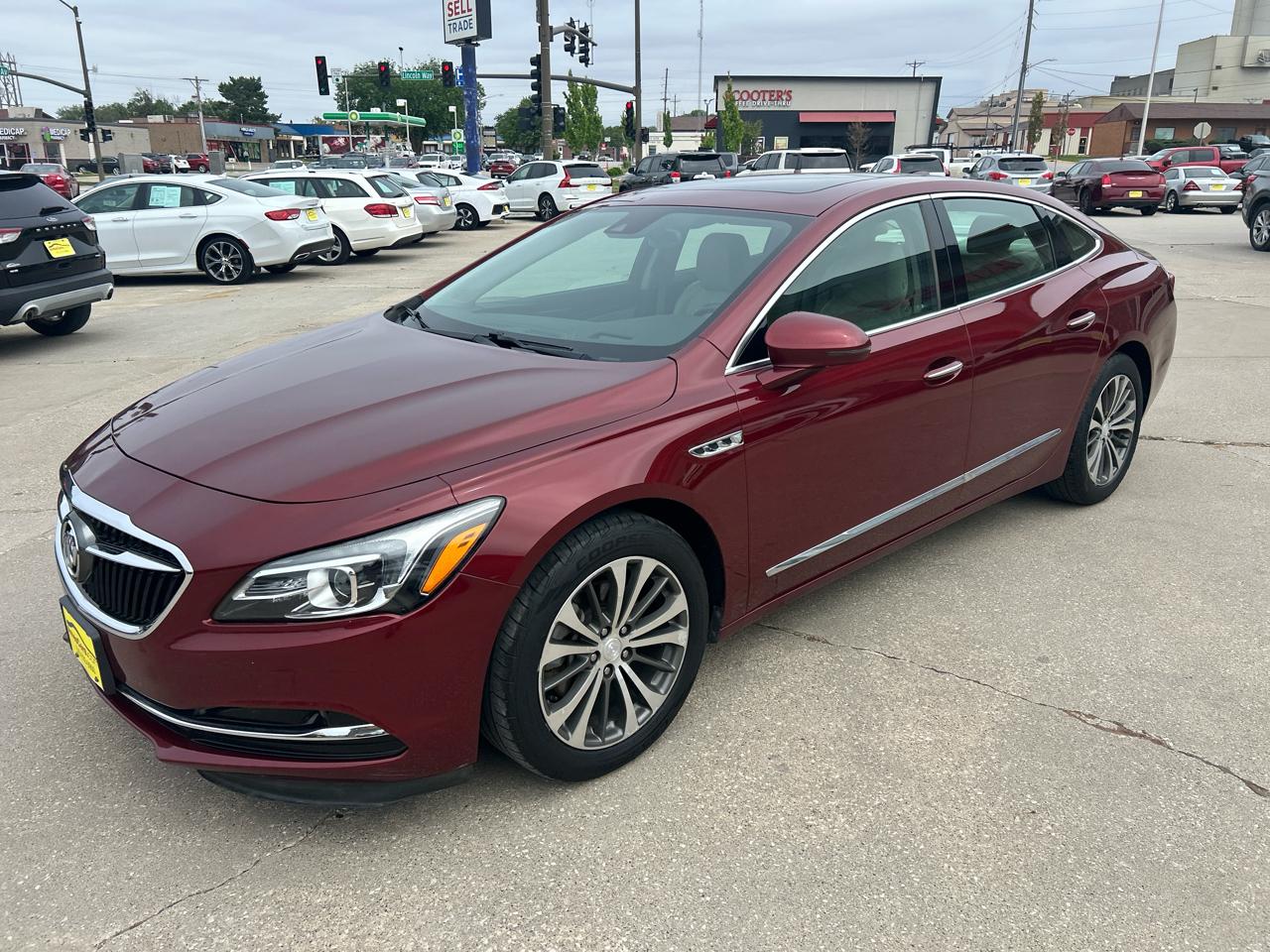 Buick LaCrosse 4dr Sdn Premium FWD 2017
