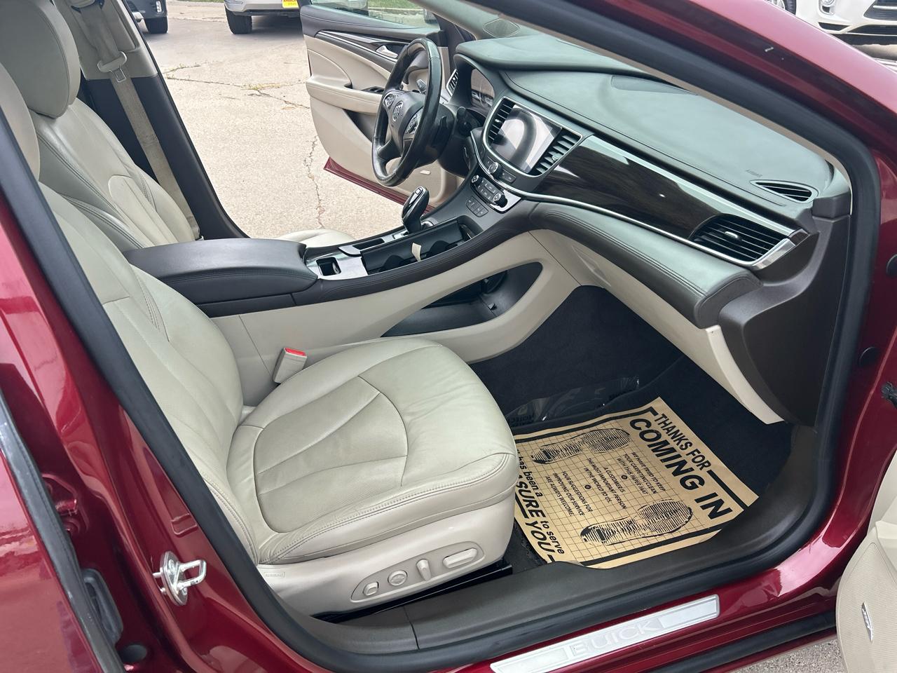 Buick LaCrosse 4dr Sdn Premium FWD 2017