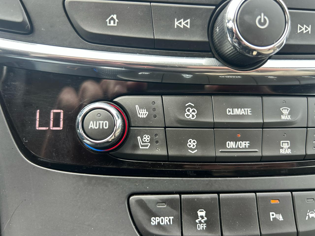 Buick LaCrosse 4dr Sdn Premium FWD 2017