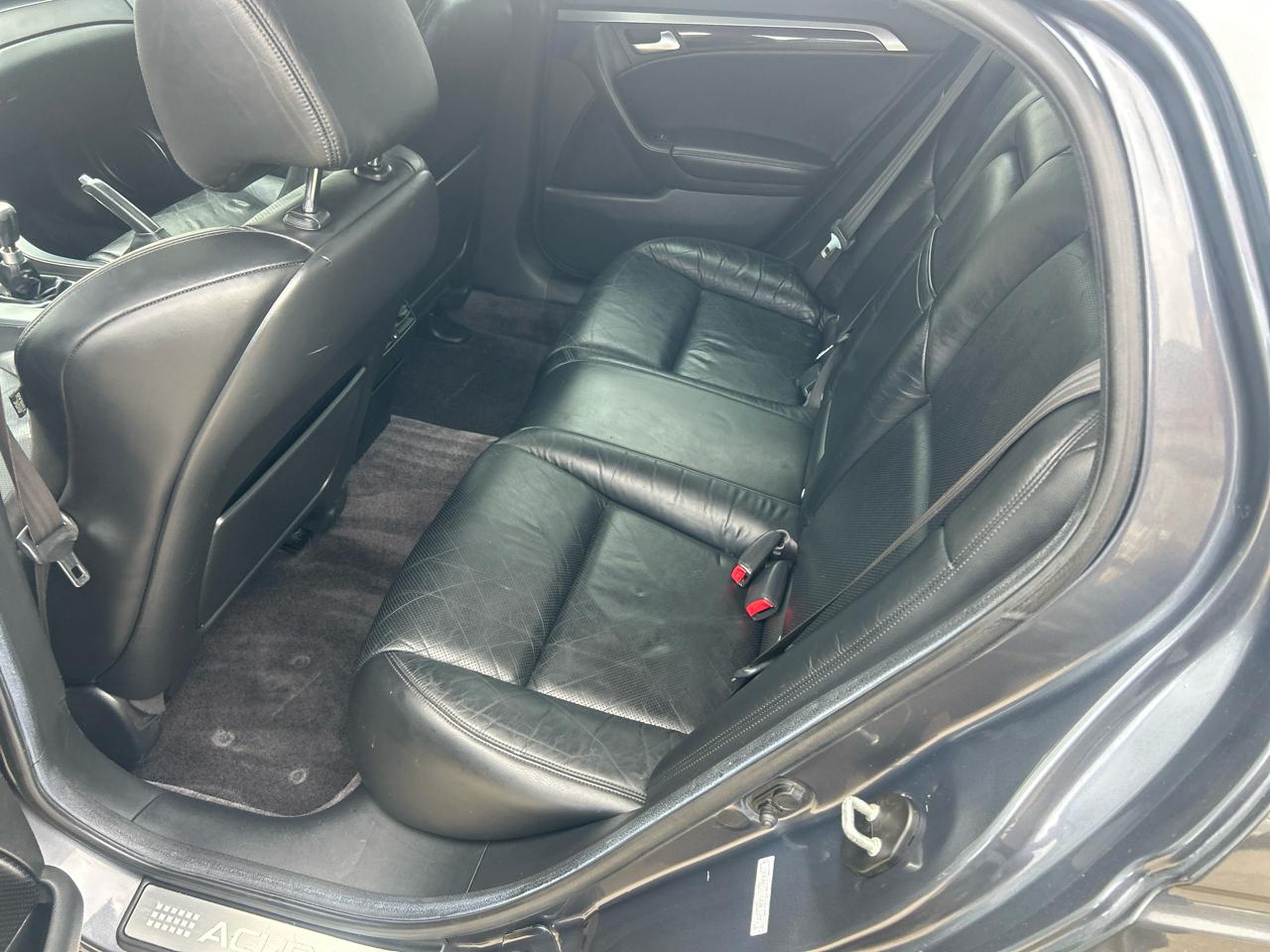 Acura TL 4dr Sdn MT 2006