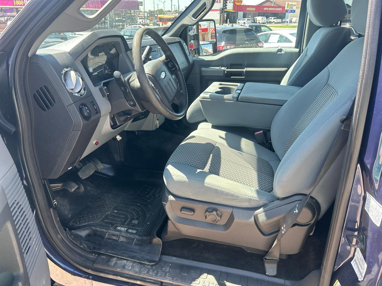 Ford Super Duty F-350 SRW 4WD Reg Cab 137" XLT 2012