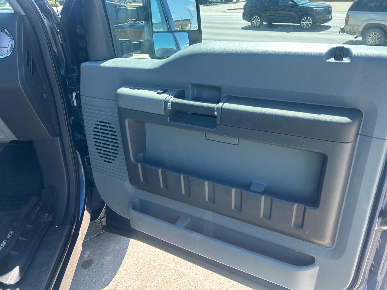 Ford Super Duty F-350 SRW 4WD Reg Cab 137" XLT 2012