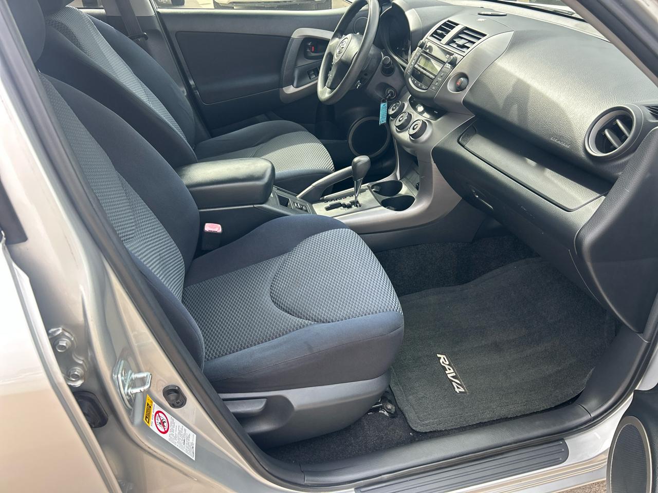 Toyota RAV4 4WD 4dr 4-cyl 4-Spd AT Sport (Natl) 2008