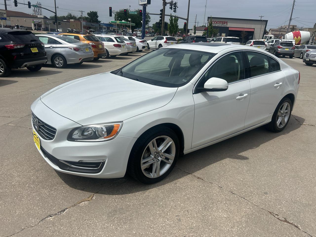 Volvo S60 2015.5 4dr Sdn T5 Premier AWD 2015