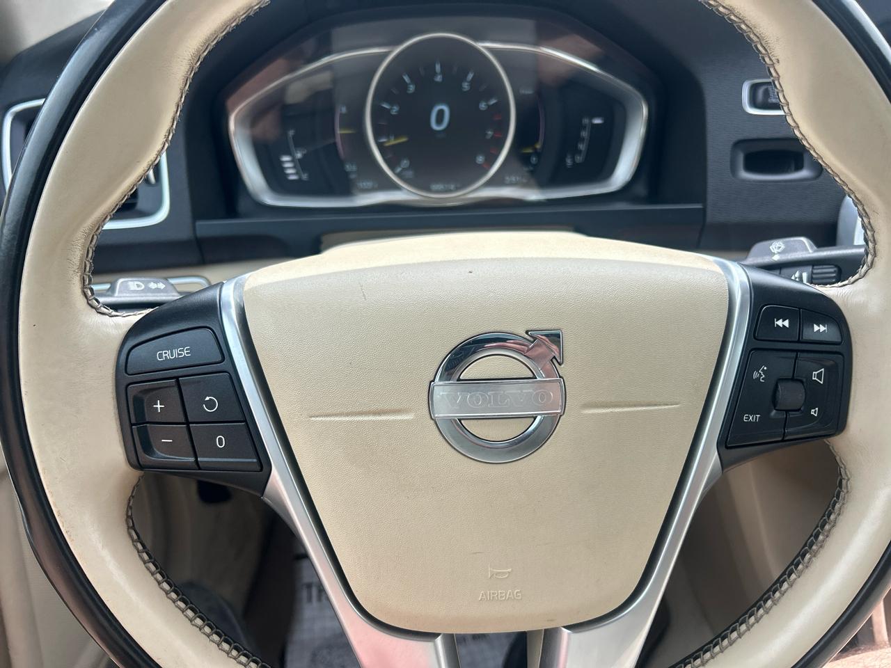 Volvo S60 2015.5 4dr Sdn T5 Premier AWD 2015