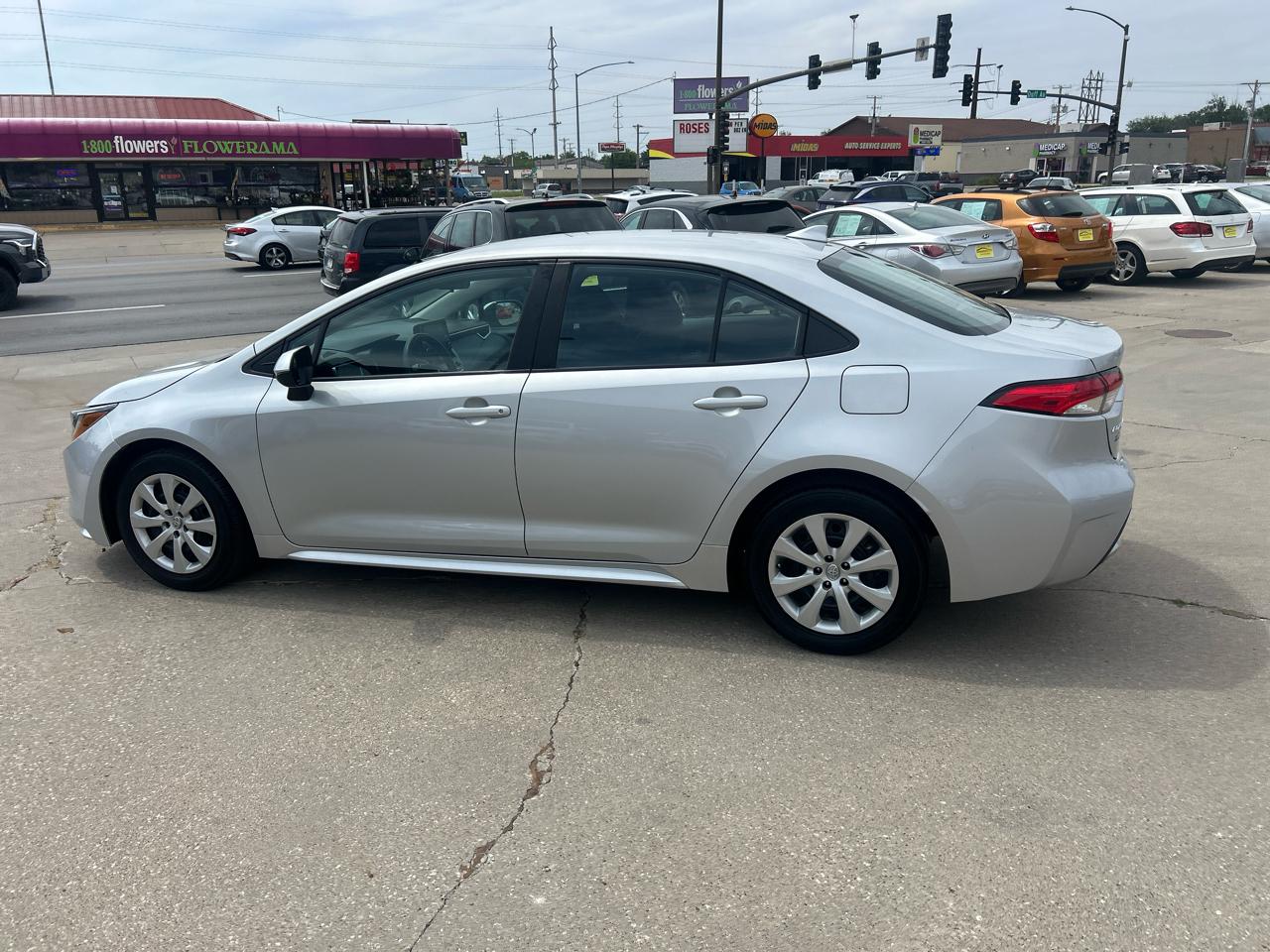Toyota Corolla LE CVT (Natl) 2022