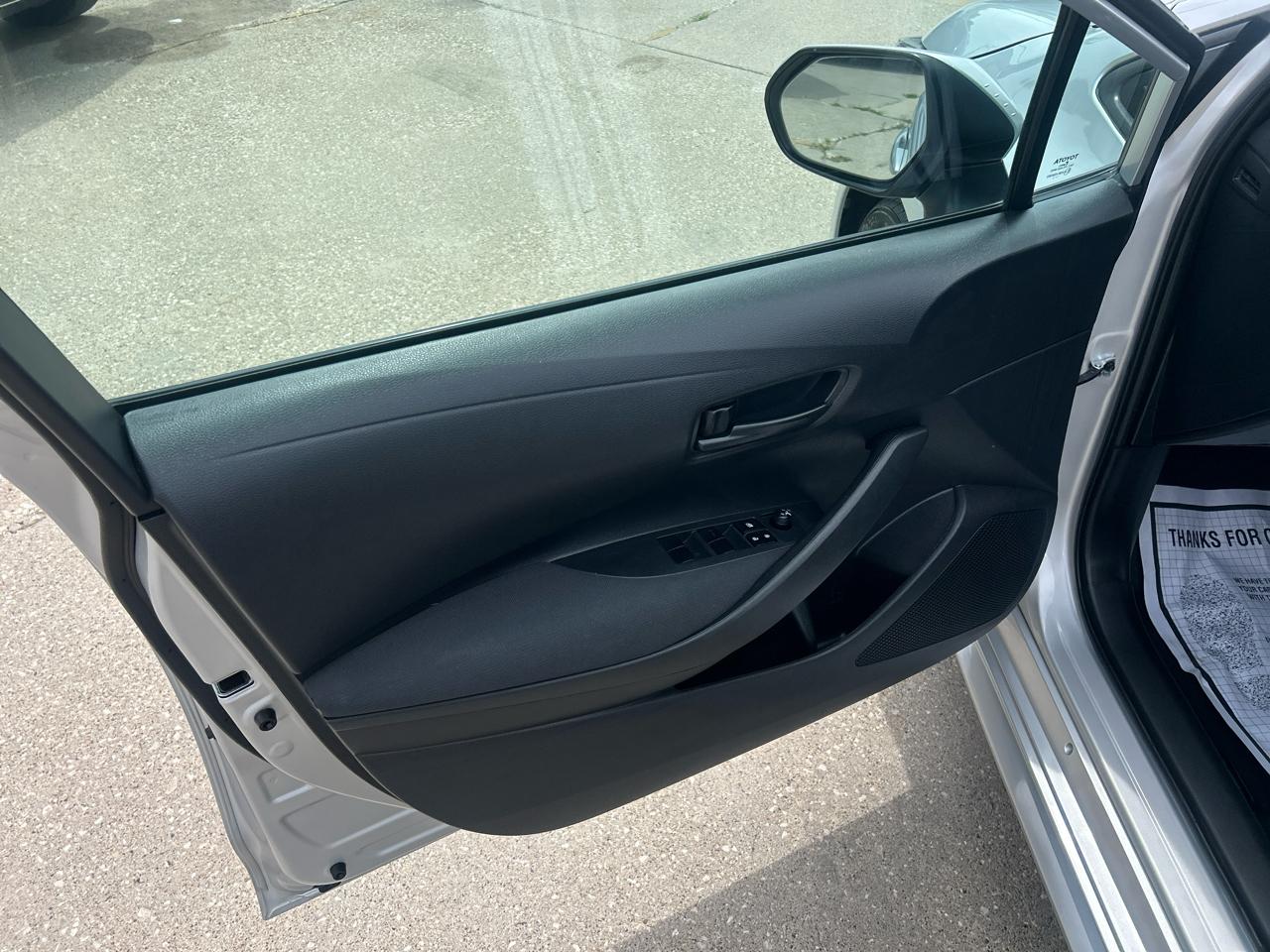 Toyota Corolla LE CVT (Natl) 2022