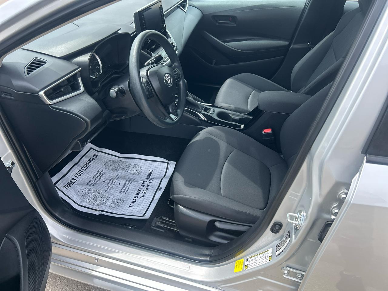 Toyota Corolla LE CVT (Natl) 2022