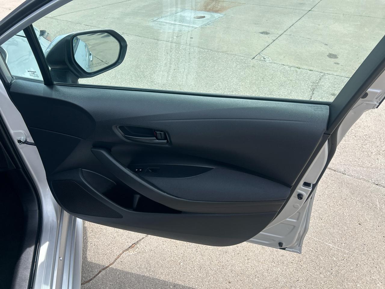 Toyota Corolla LE CVT (Natl) 2022